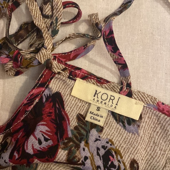 Kori Floral Tie-Back Tank - Picture 9 of 10